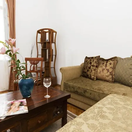 Lejlighed One Bedroom Republic Square